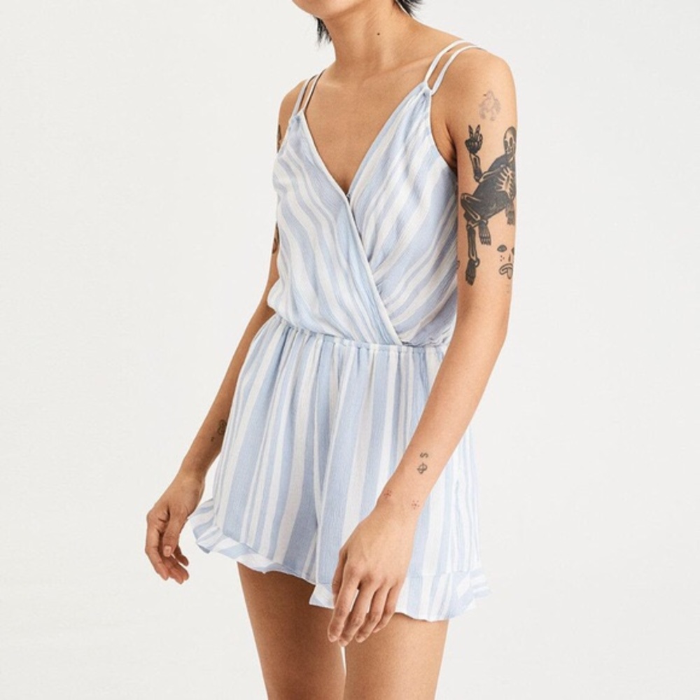 🔥Women's Blue Ae Striped Strappy Romper  😍